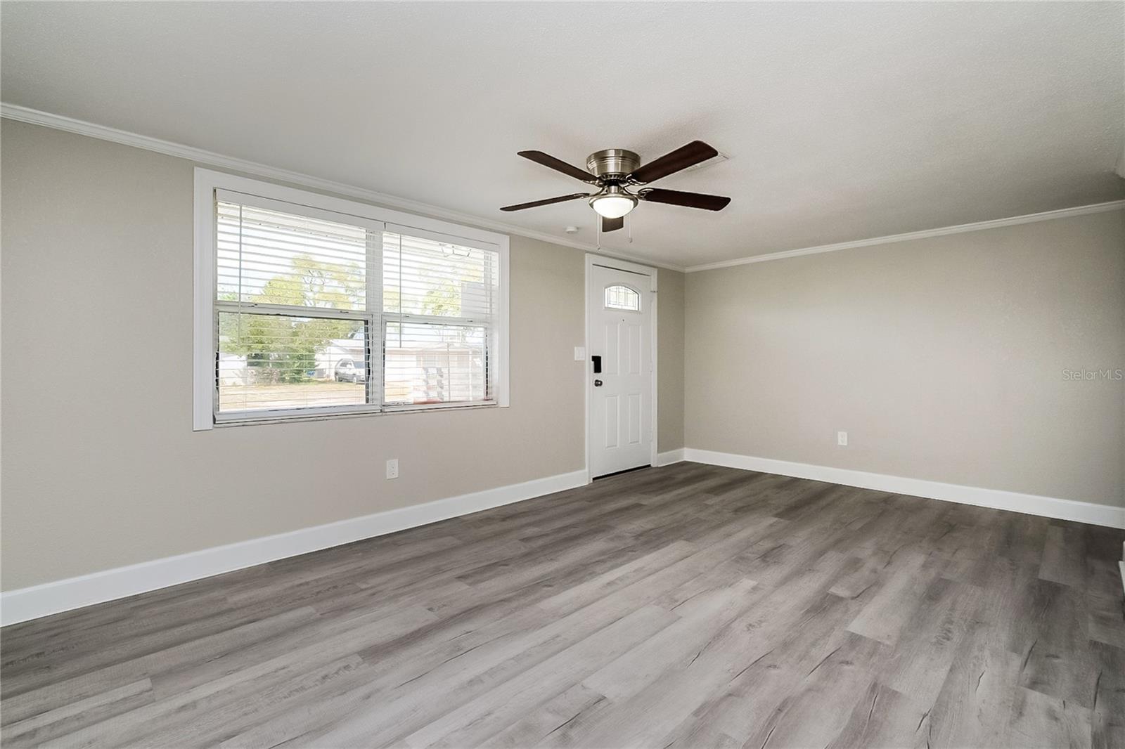 COUNTRY CLUB ESTATES - Residential Lease