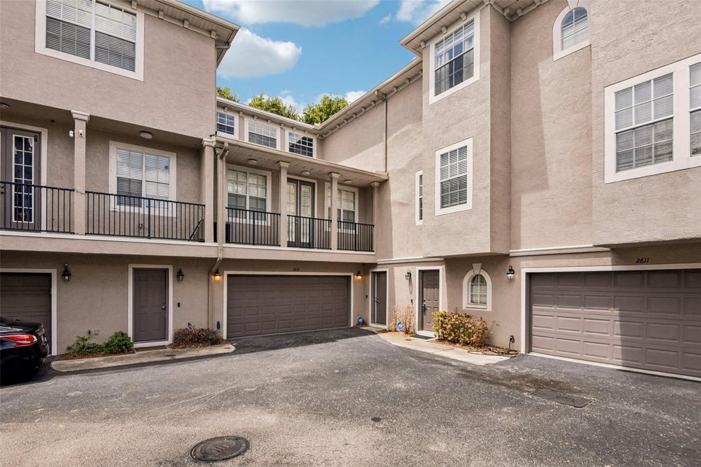 Photo of 2613 Espana Court, Tampa, FL 33609 (MLS # TB8526282)