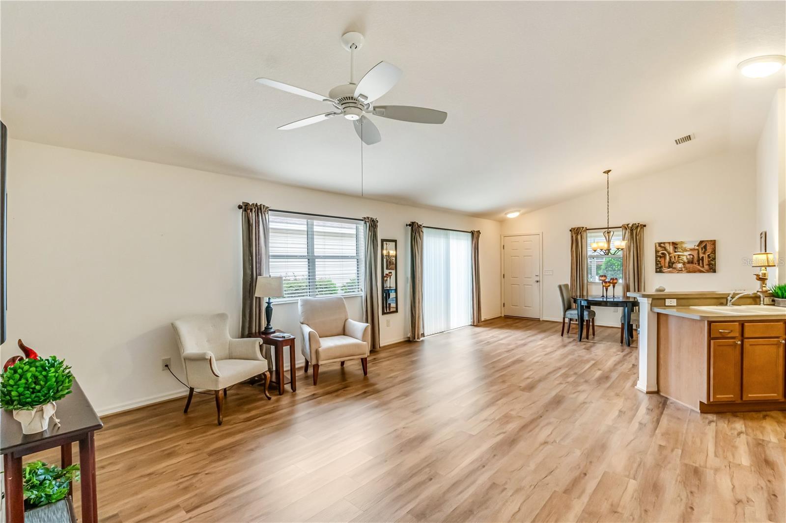 VILLAGES OF SUMTER APALACHEE VILLAS - Residential