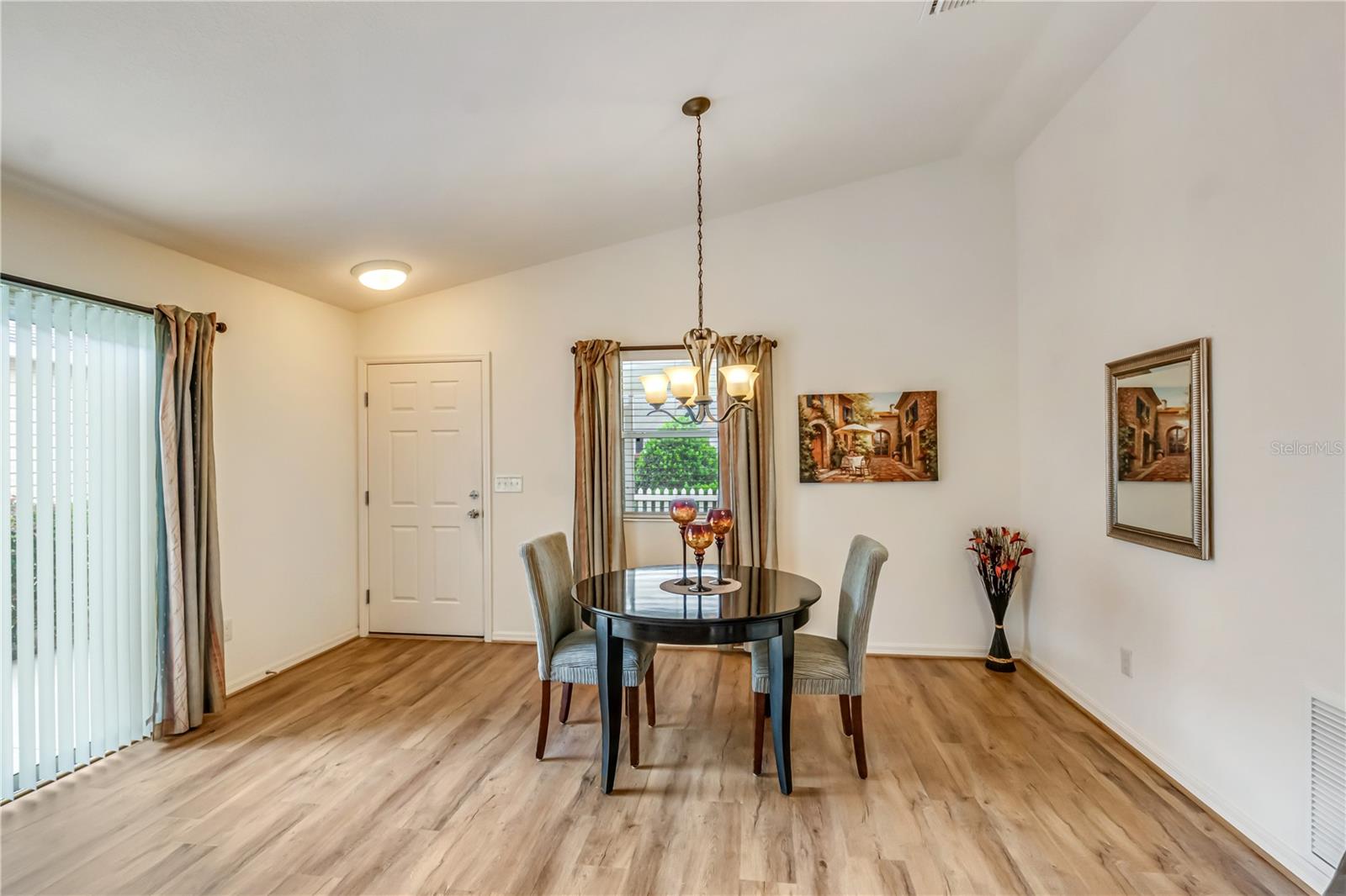 VILLAGES OF SUMTER APALACHEE VILLAS - Residential
