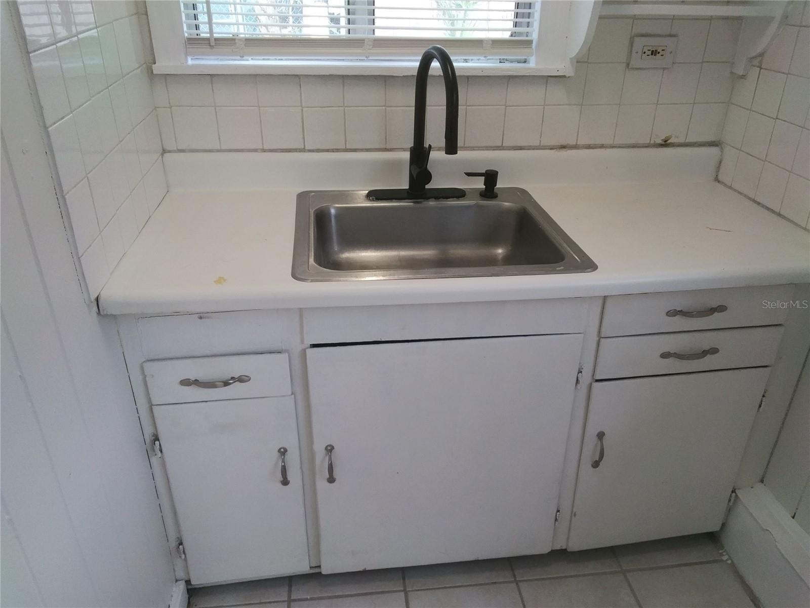 TAYLORS SUB - Residential Lease