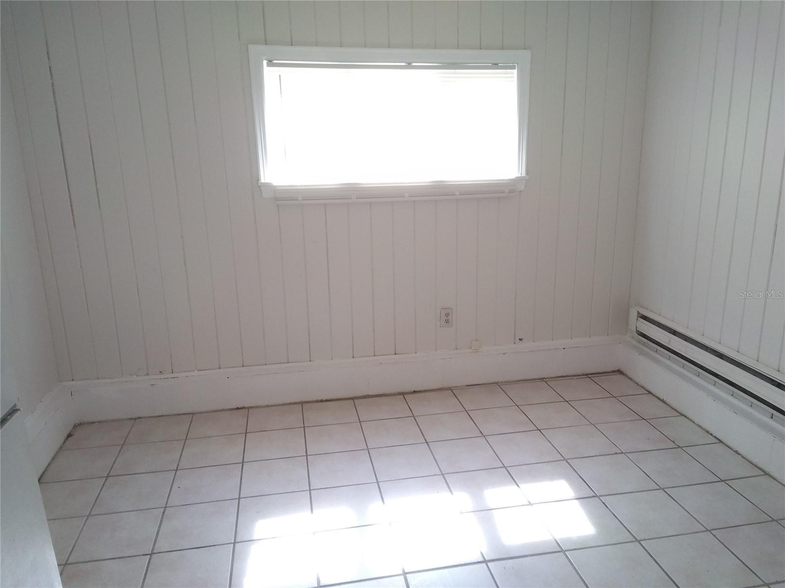 TAYLORS SUB - Residential Lease