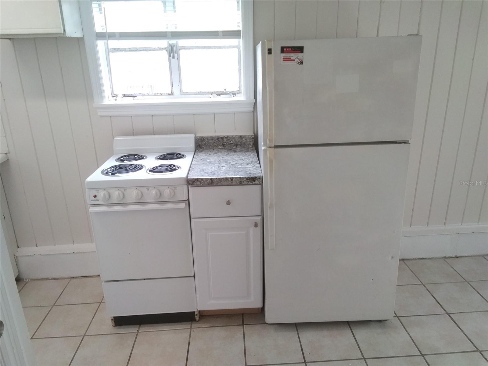 TAYLORS SUB - Residential Lease
