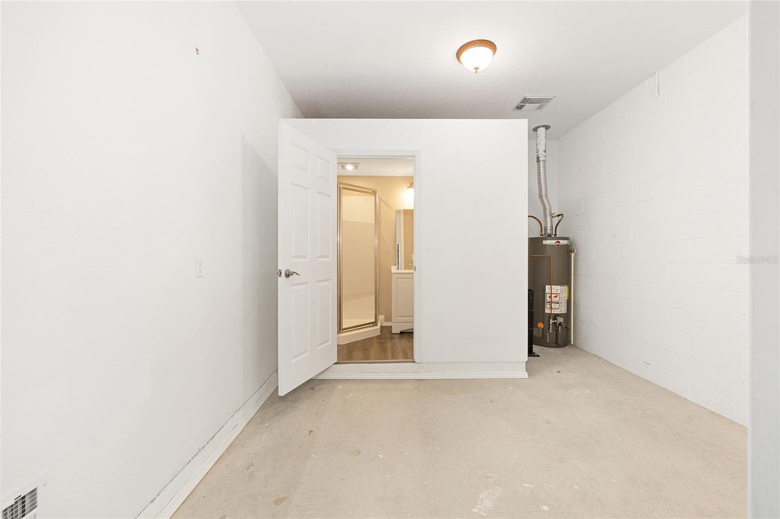 CALESA TOWNSHIP ROAN HILLS PH - Residential Lease
