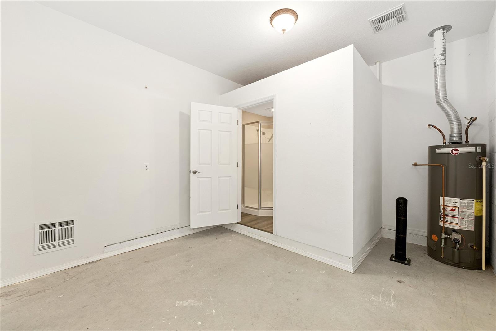CALESA TOWNSHIP ROAN HILLS PH - Residential Lease