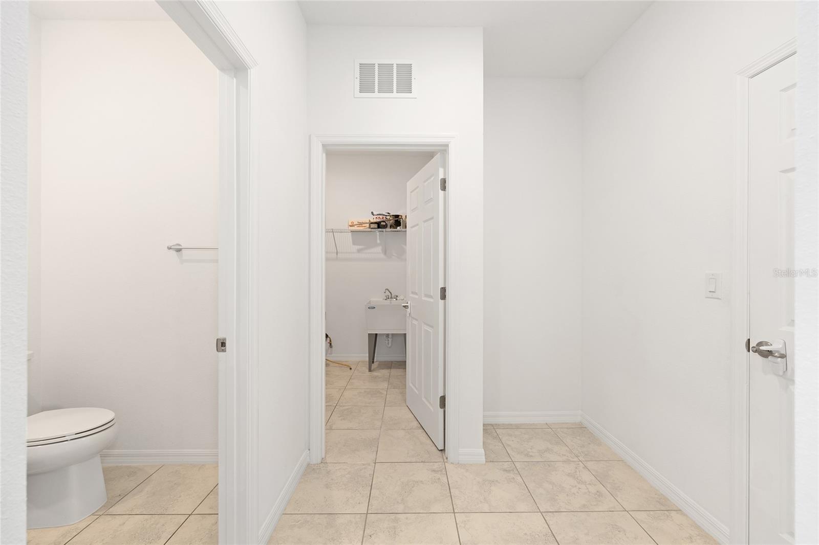 CALESA TOWNSHIP ROAN HILLS PH - Residential Lease
