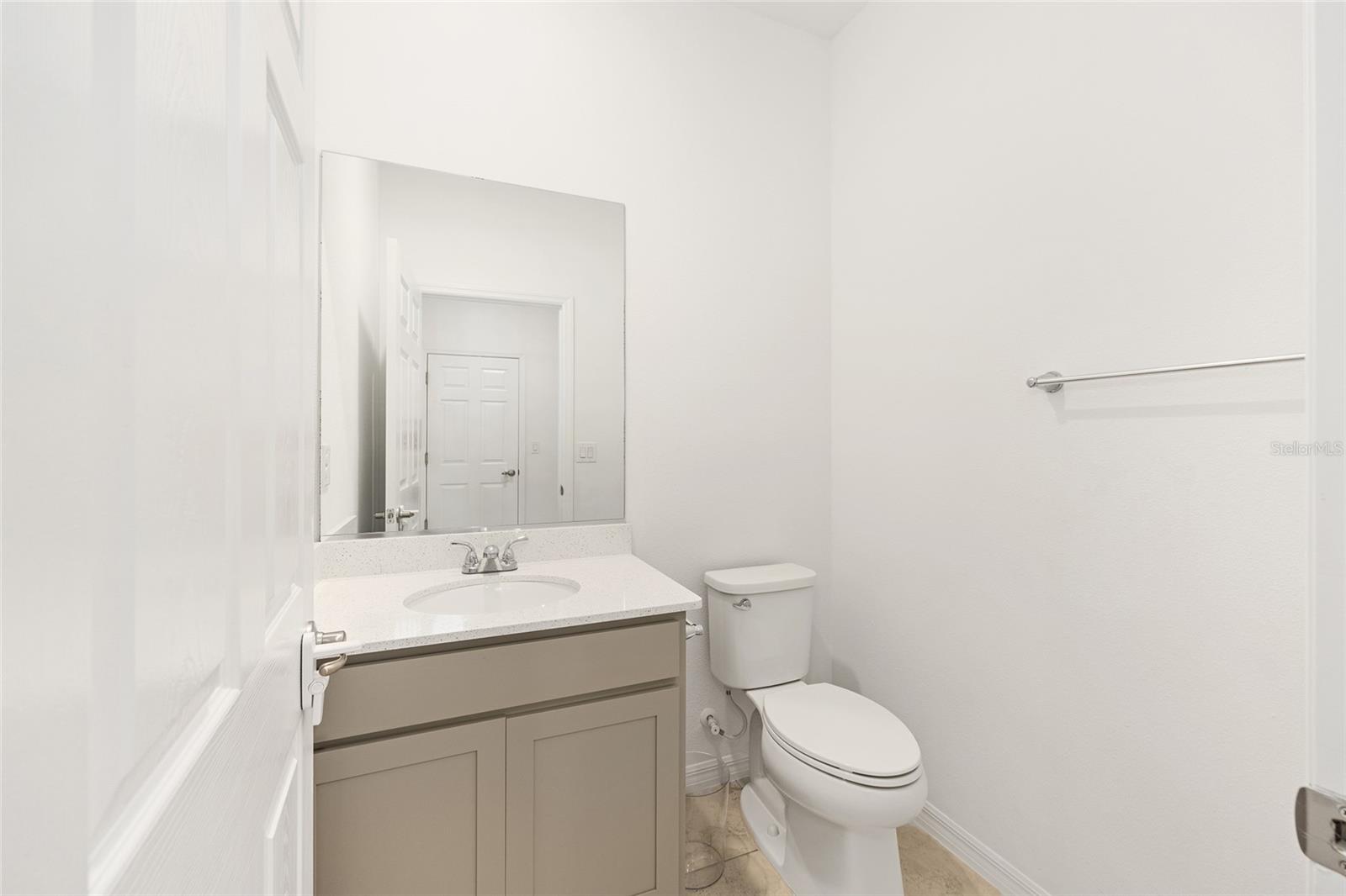 CALESA TOWNSHIP ROAN HILLS PH - Residential Lease