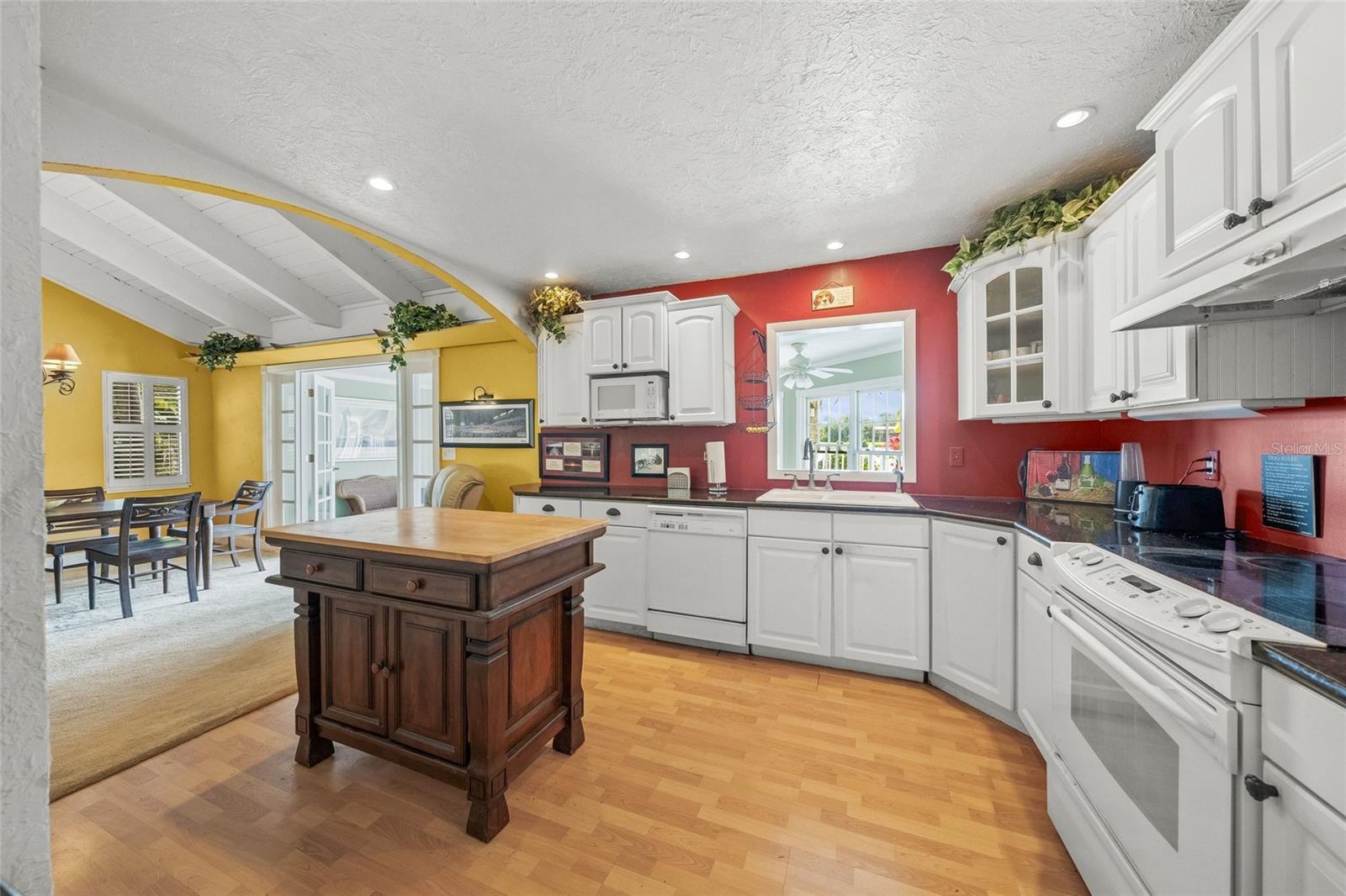 BENT TREE VILLAGE - Residential