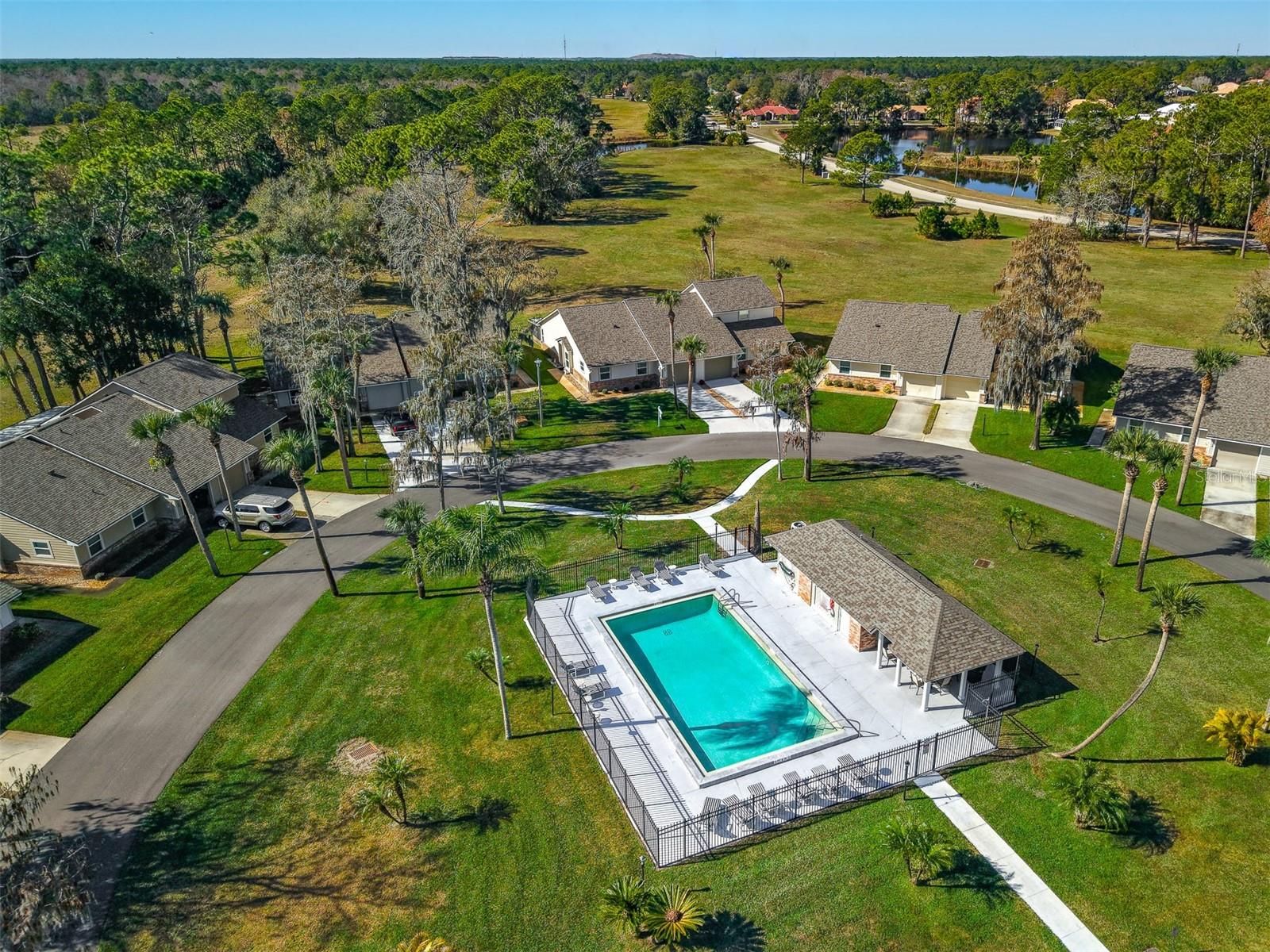 HAWKS LANDING AT PELICAN BAY CONDO PH 01-06 AMD 01 - Residential