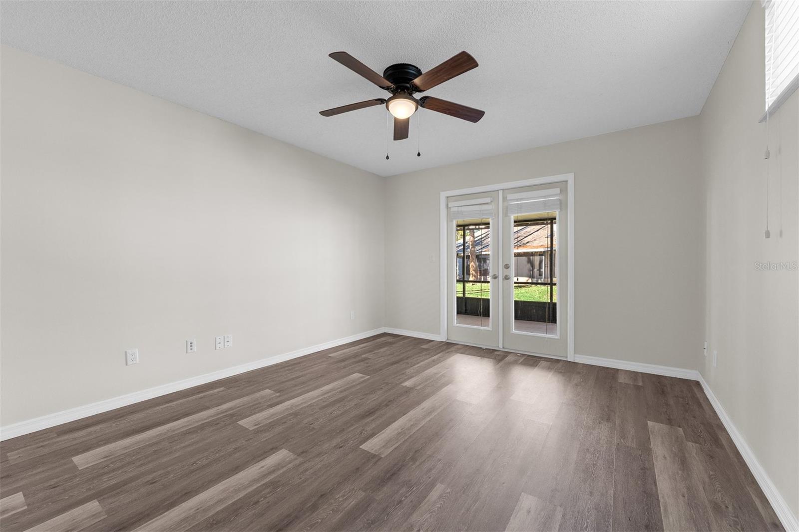 HAWKS LANDING AT PELICAN BAY CONDO PH 01-06 AMD 01 - Residential