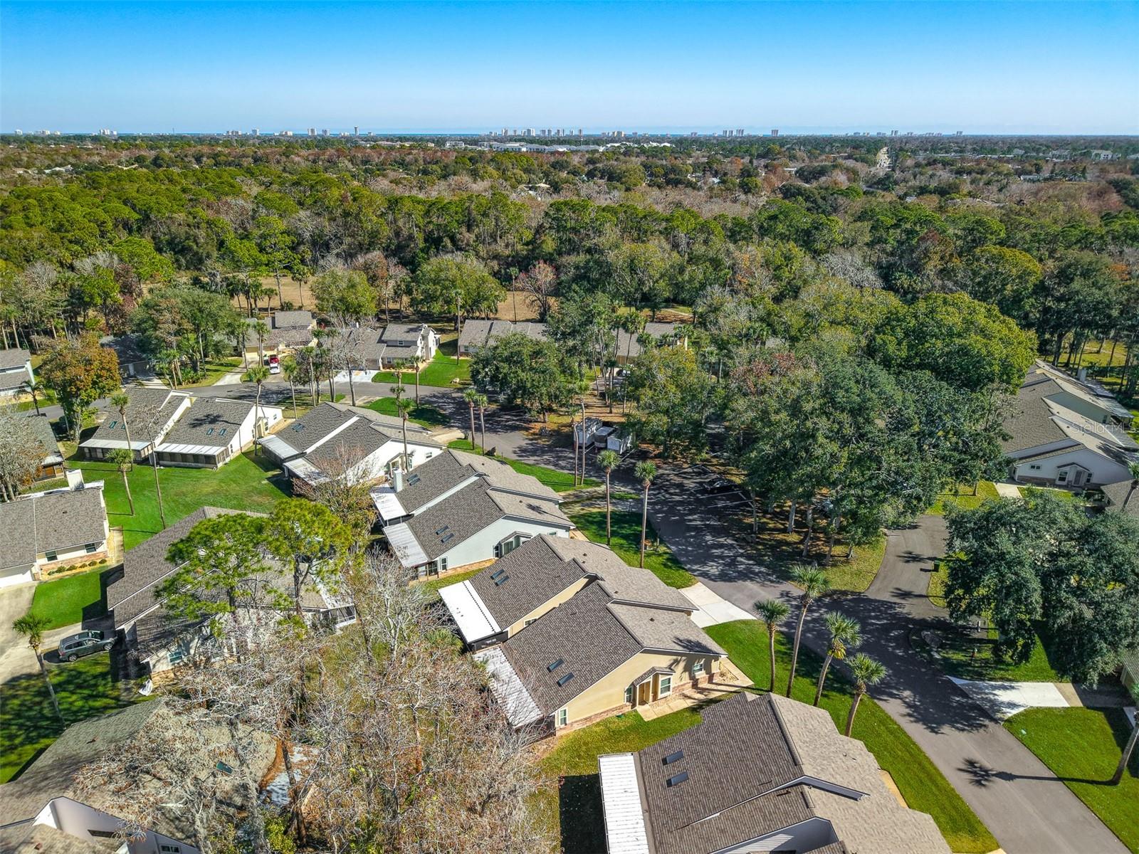 HAWKS LANDING AT PELICAN BAY CONDO PH 01-06 AMD 01 - Residential