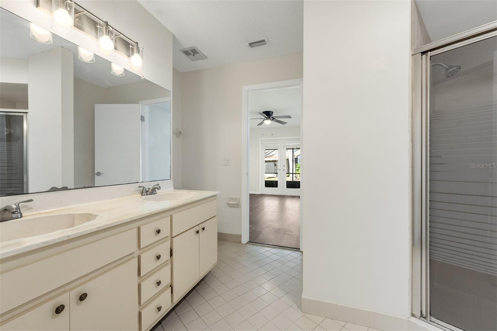 HAWKS LANDING AT PELICAN BAY CONDO PH 01-06 AMD 01 - Residential