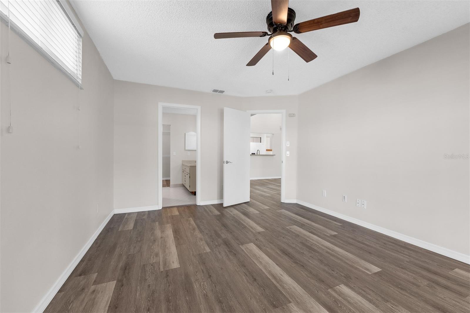 HAWKS LANDING AT PELICAN BAY CONDO PH 01-06 AMD 01 - Residential