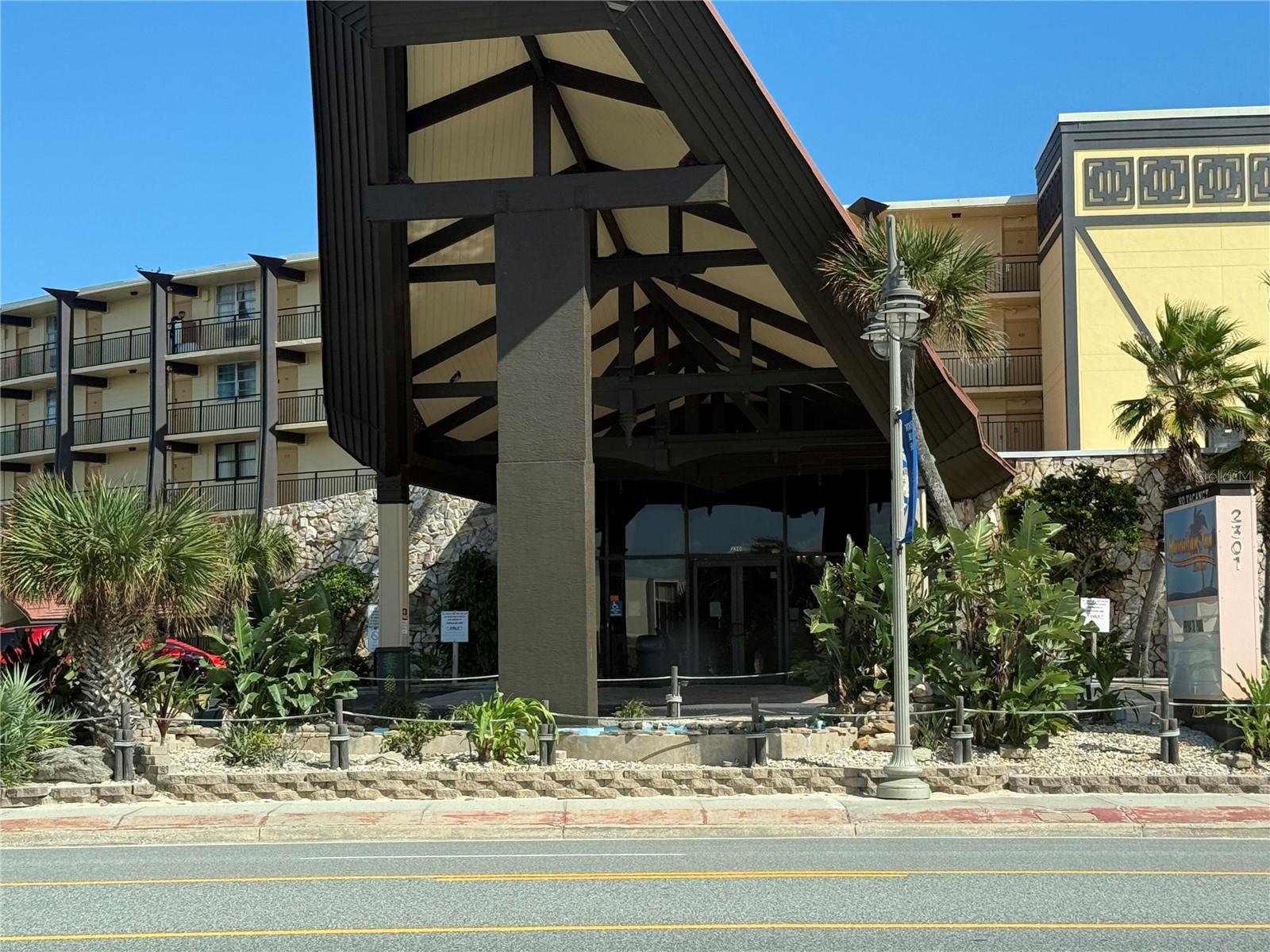 HAWAIIAN INN LC - Residential