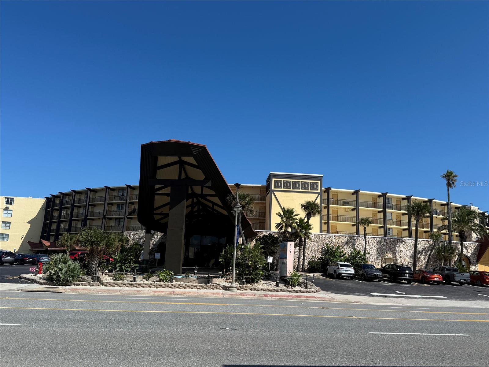 HAWAIIAN INN LC - Residential