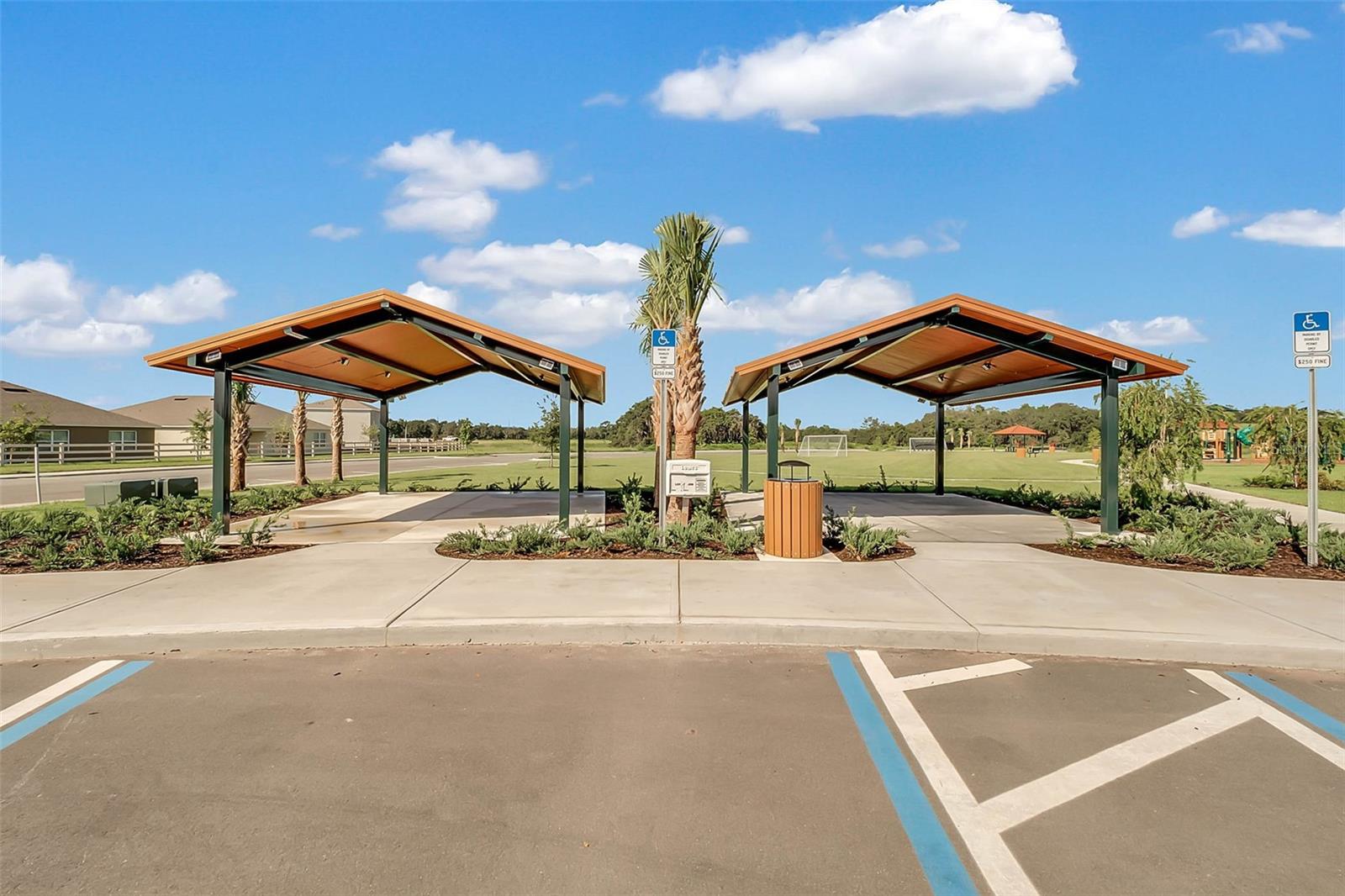 LAKE CHARLES RESIDENCE / CHARLES COVE - Residential