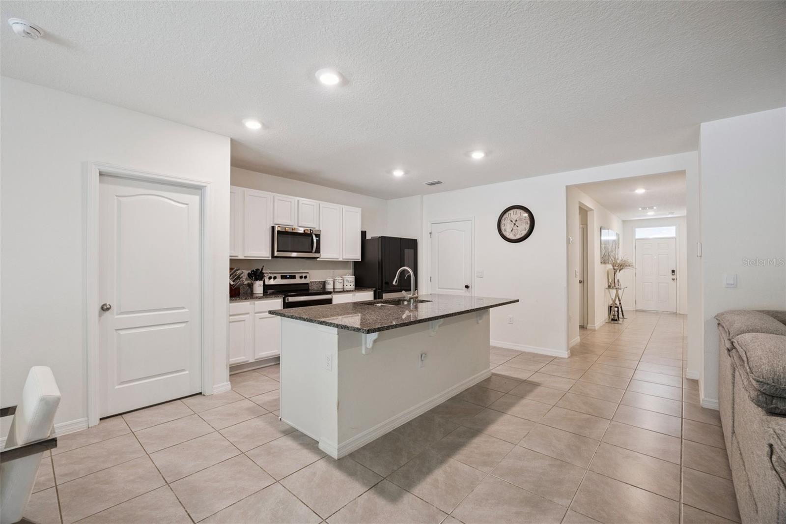 LAKE CHARLES RESIDENCE / CHARLES COVE - Residential