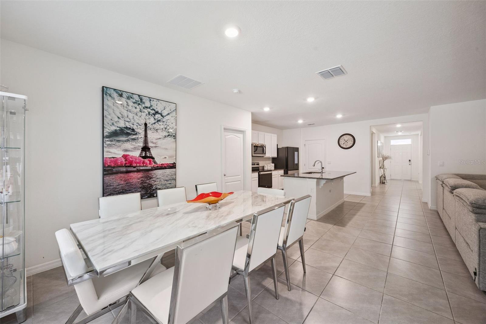 LAKE CHARLES RESIDENCE / CHARLES COVE - Residential