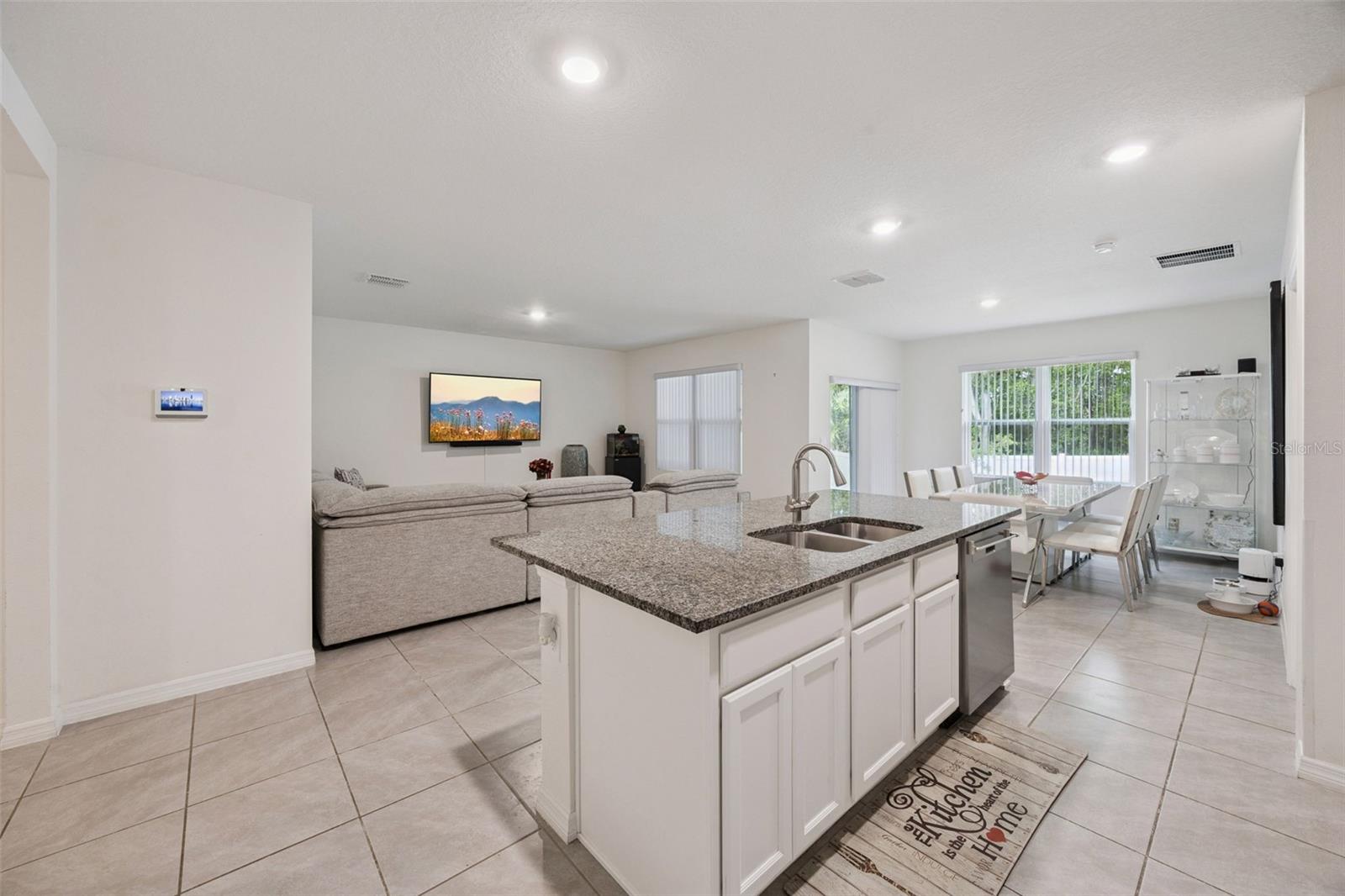 LAKE CHARLES RESIDENCE / CHARLES COVE - Residential