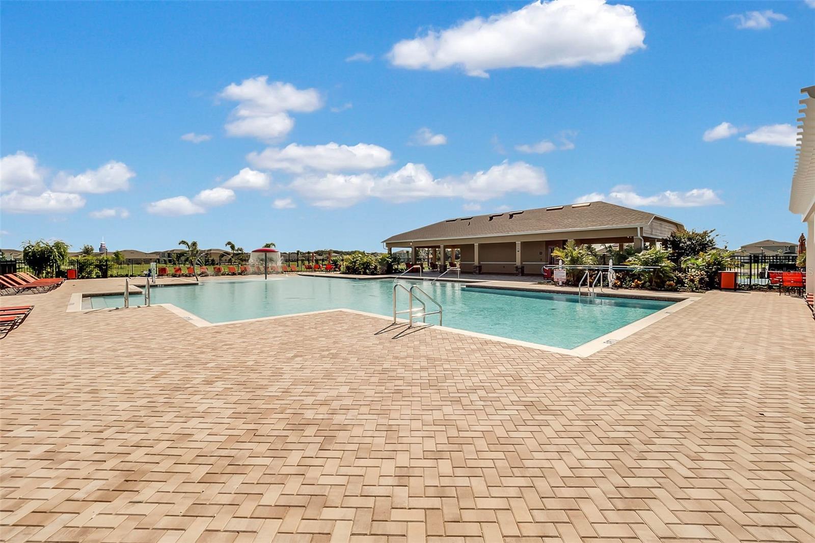 LAKE CHARLES RESIDENCE / CHARLES COVE - Residential