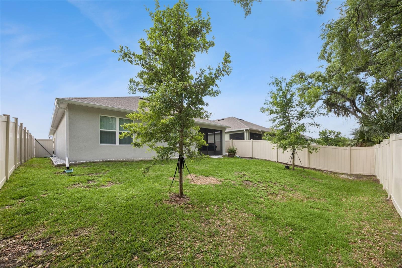 LAKE CHARLES RESIDENCE / CHARLES COVE - Residential