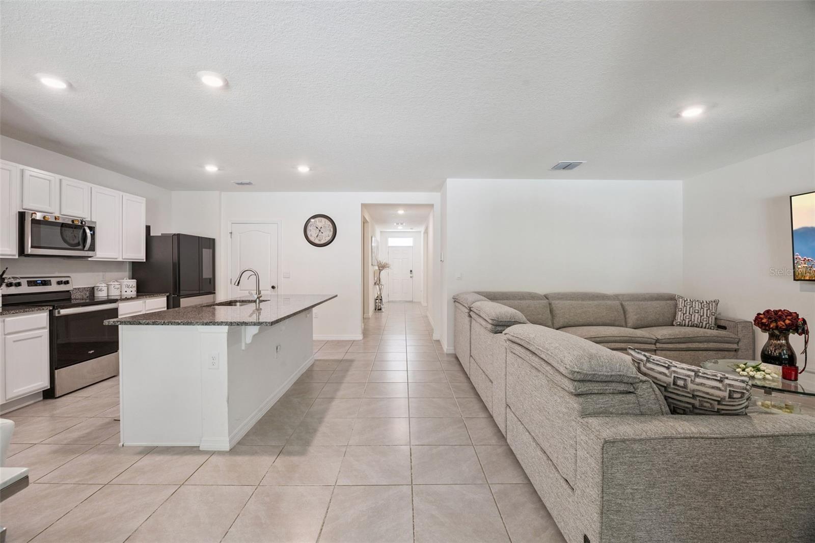 LAKE CHARLES RESIDENCE / CHARLES COVE - Residential