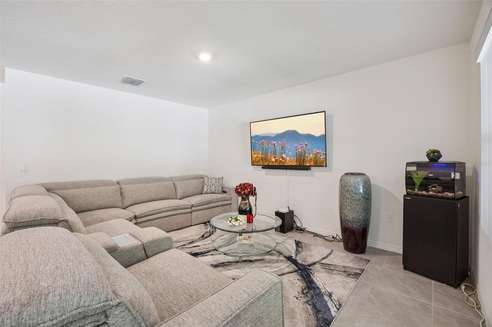 LAKE CHARLES RESIDENCE / CHARLES COVE - Residential