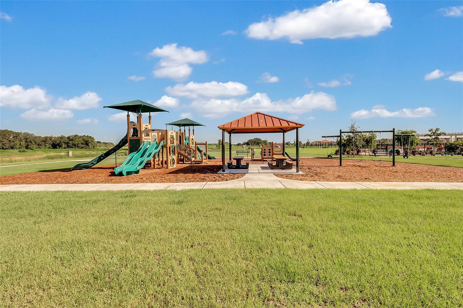 LAKE CHARLES RESIDENCE / CHARLES COVE - Residential