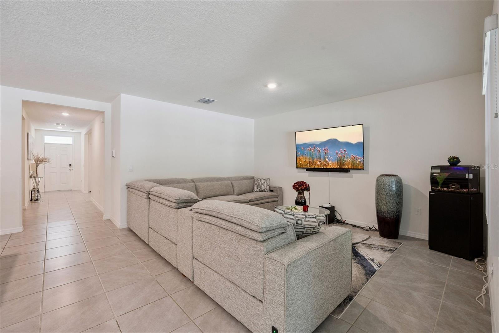 LAKE CHARLES RESIDENCE / CHARLES COVE - Residential