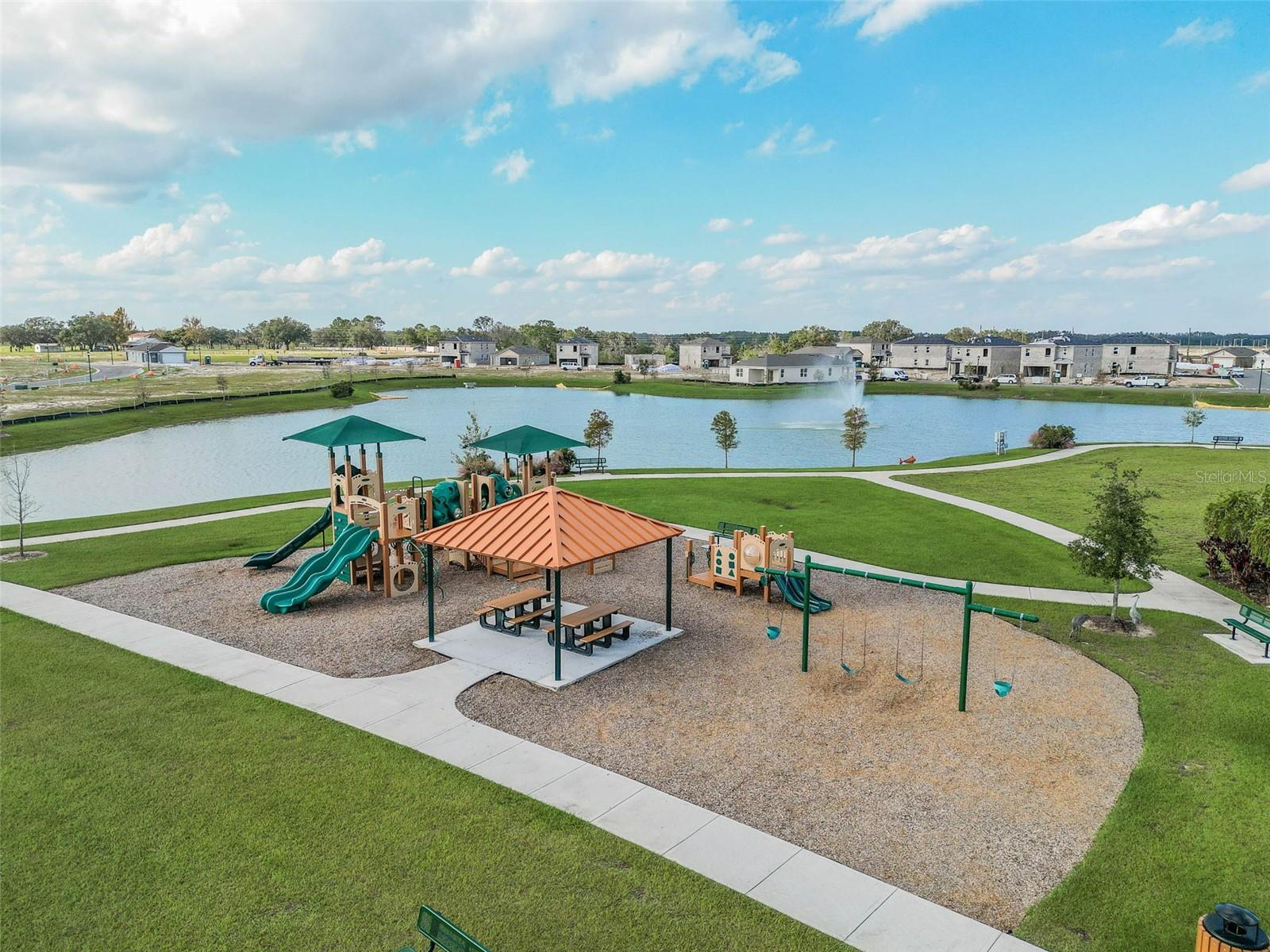 LAKE CHARLES RESIDENCE / CHARLES COVE - Residential