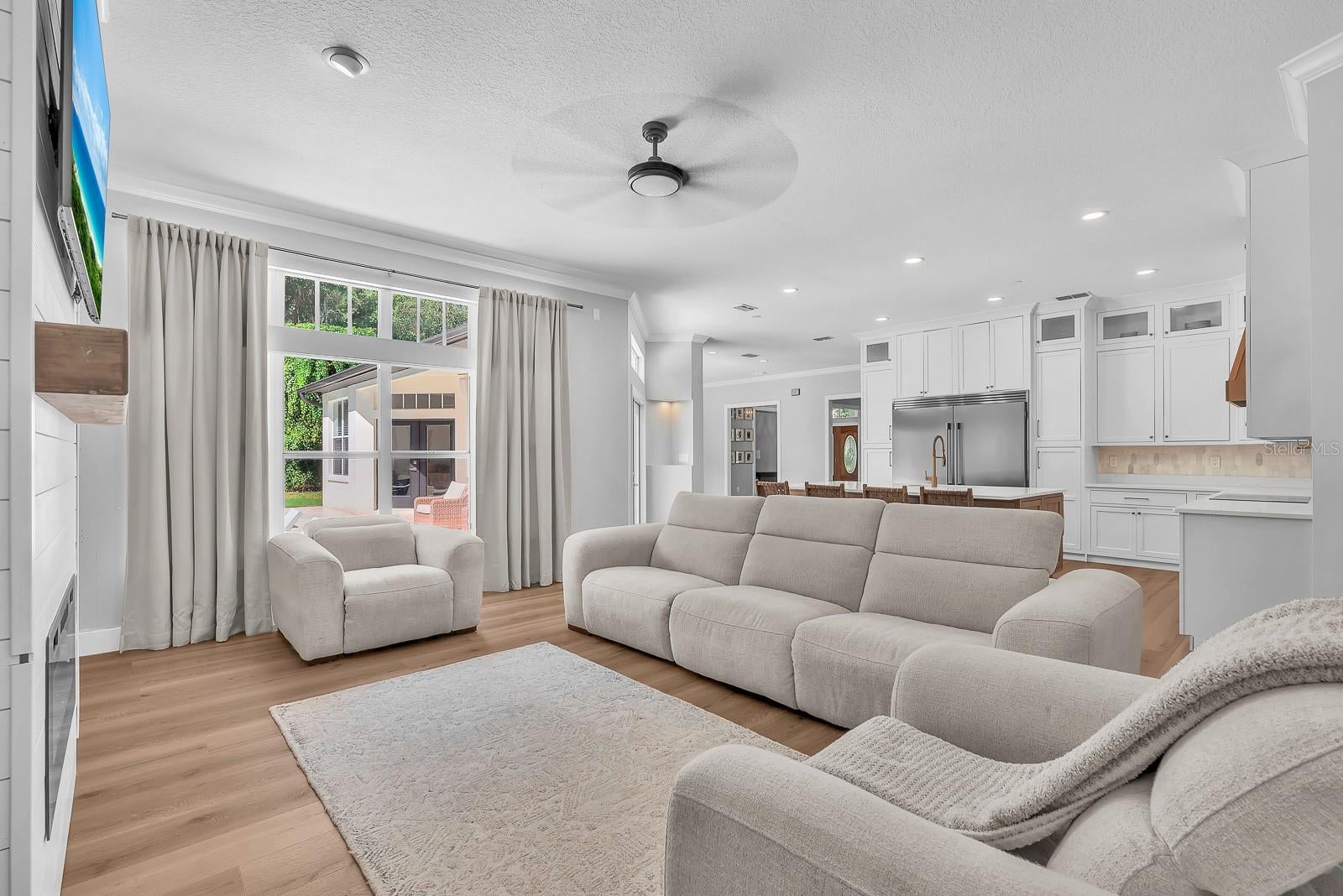 5806 AUDUBON MANOR BOULEVARD