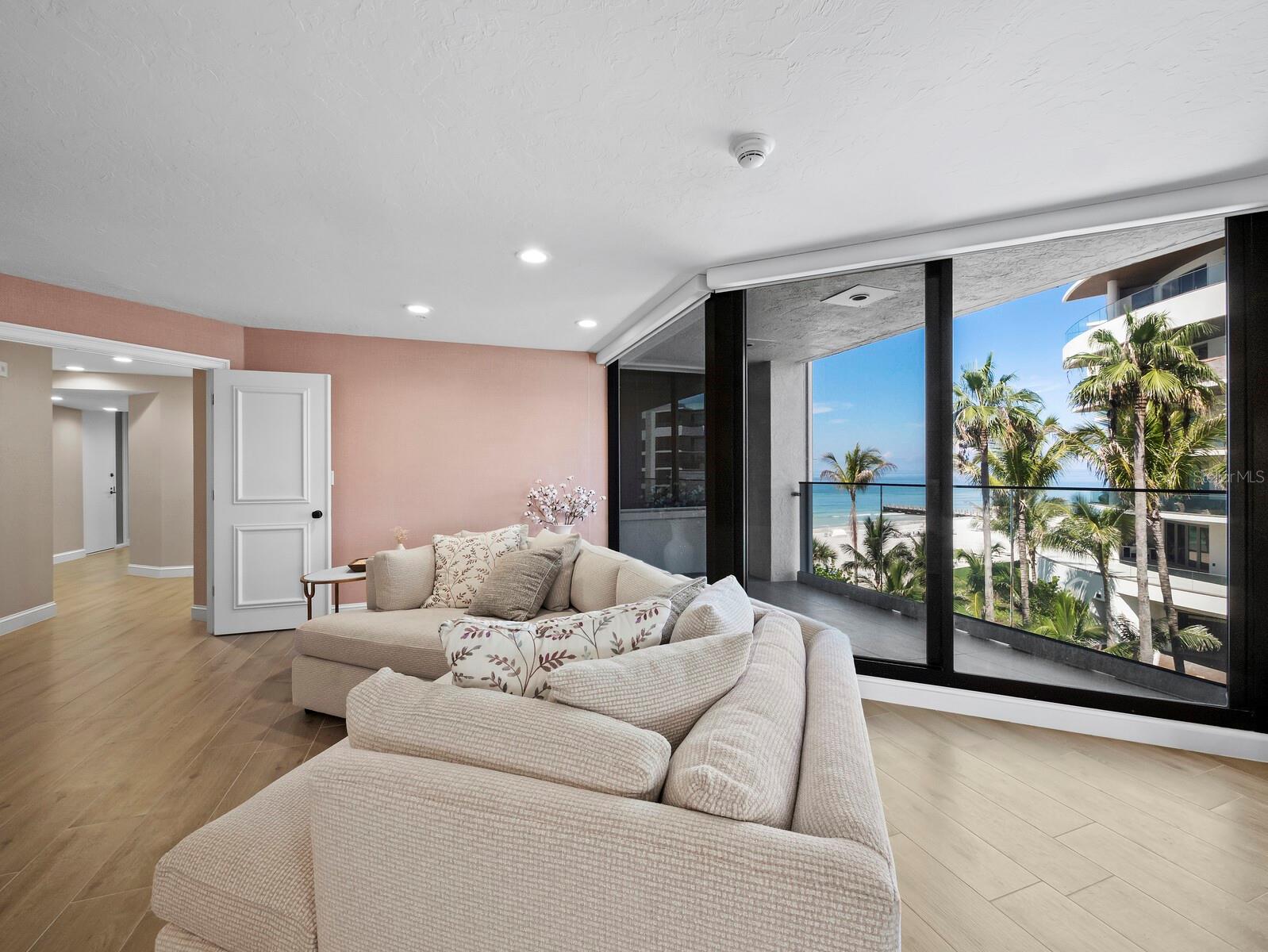 TENCON BEACH - Residential