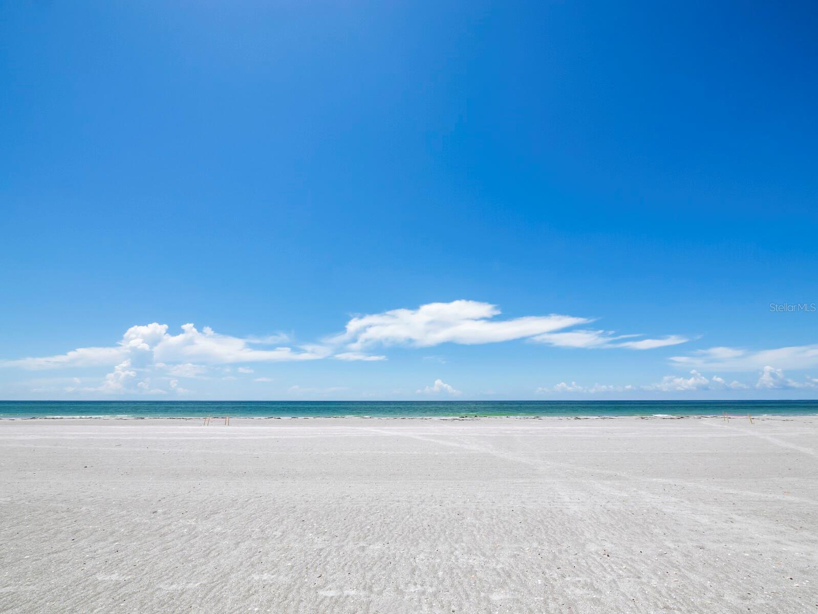 TENCON BEACH - Residential