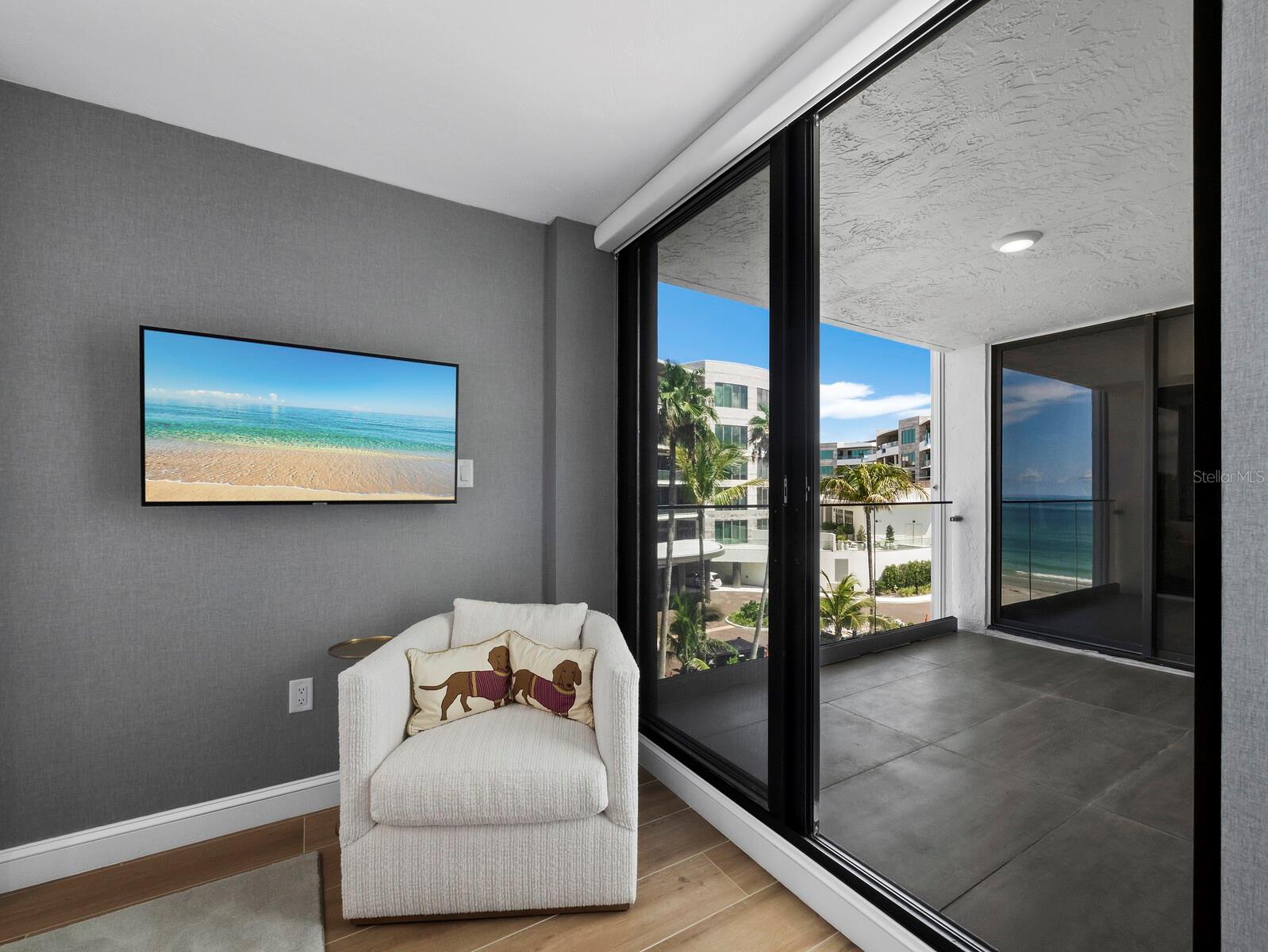 TENCON BEACH - Residential