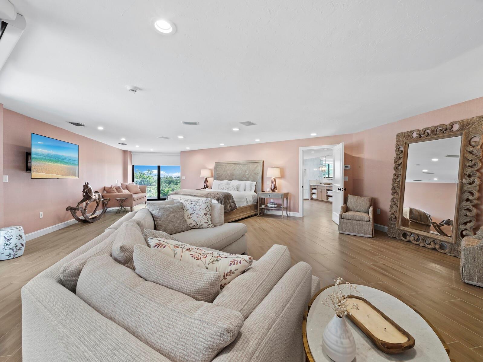 TENCON BEACH - Residential