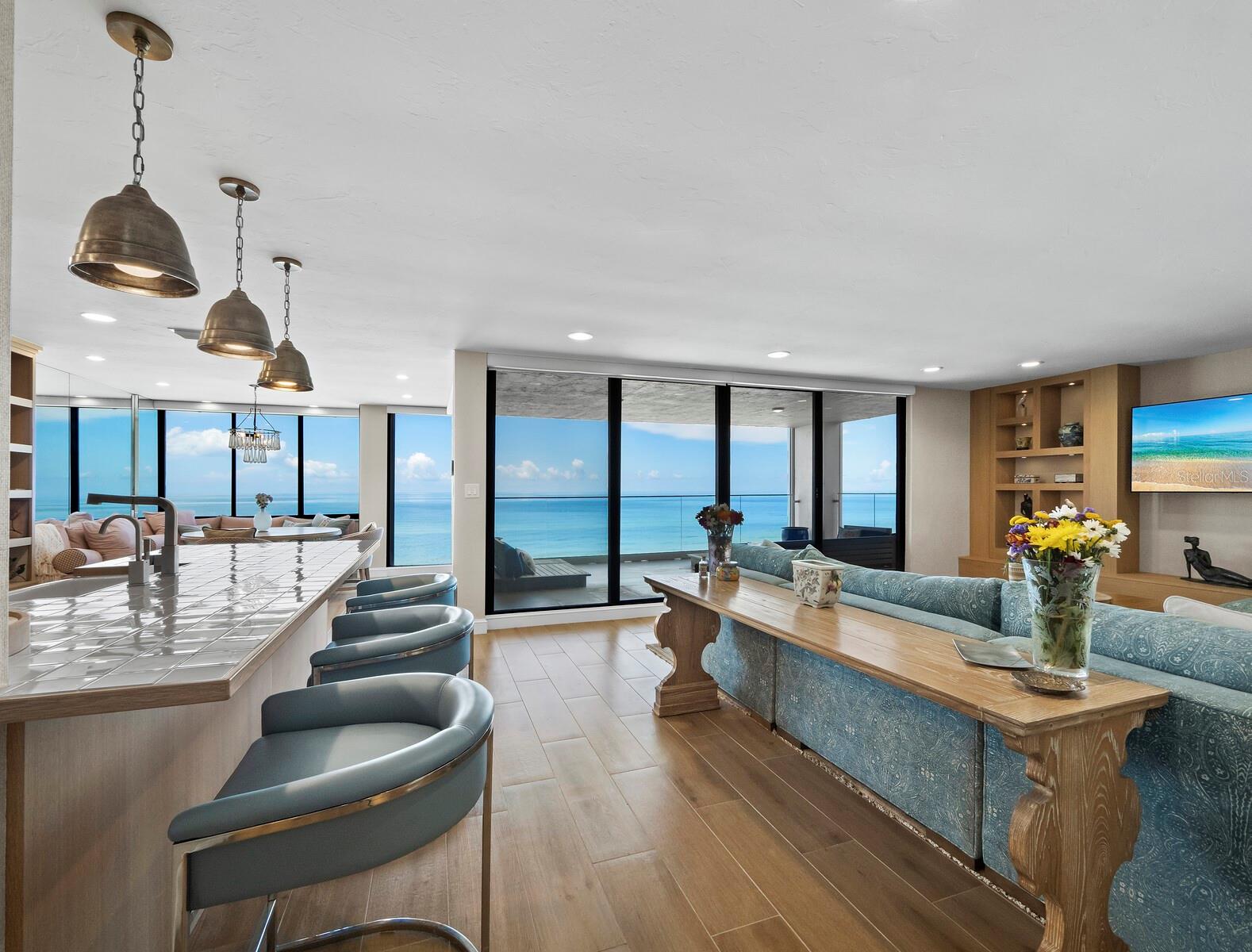 TENCON BEACH - Residential