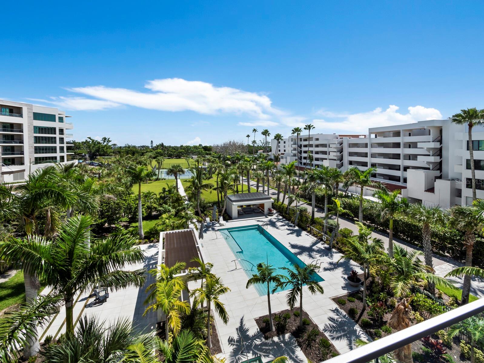 TENCON BEACH - Residential