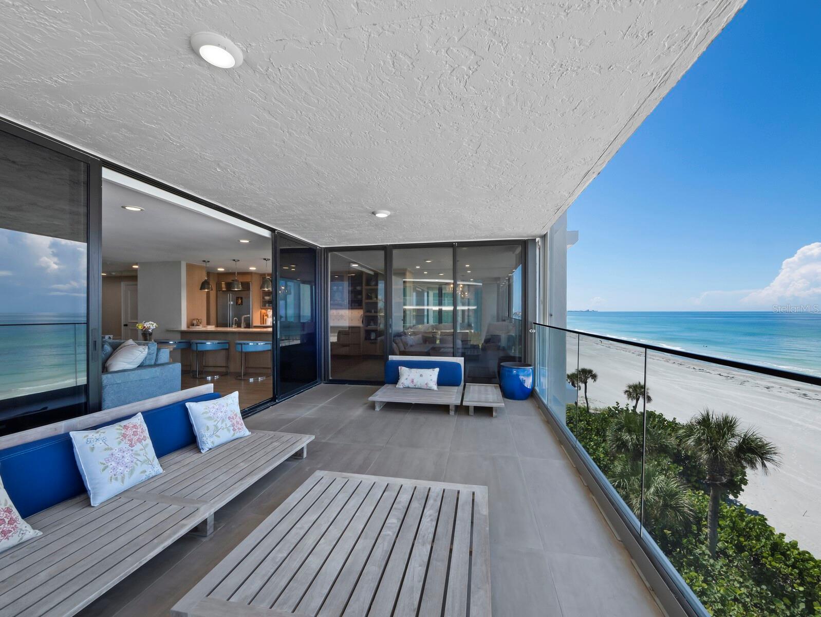 TENCON BEACH - Residential