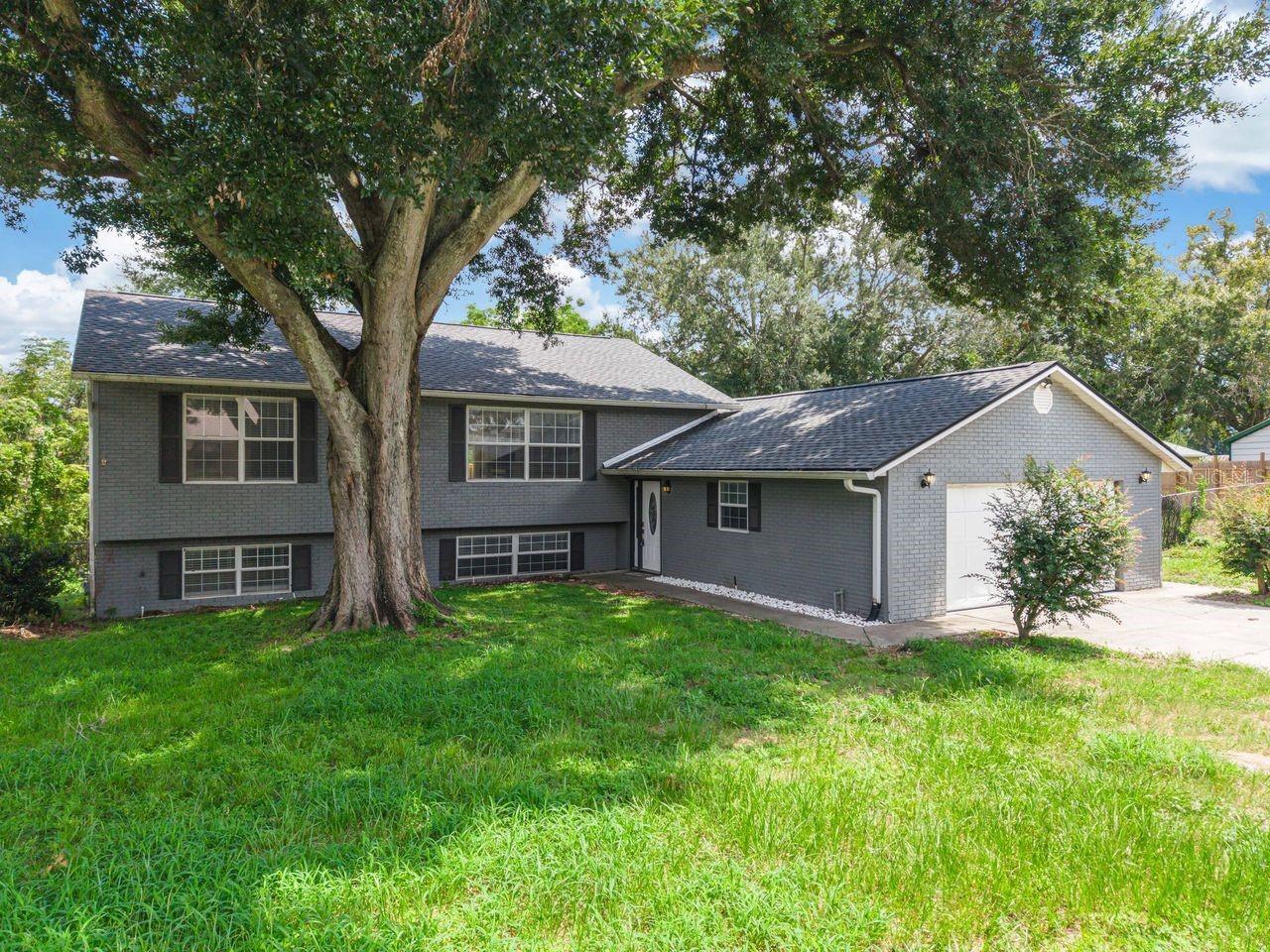 2614 CREST DRIVE