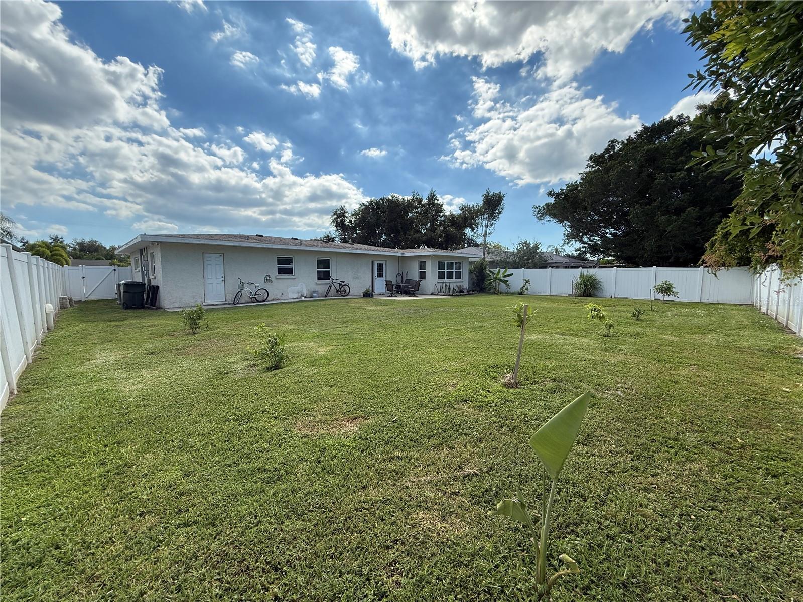 SOUTH GATE - Residential Lease