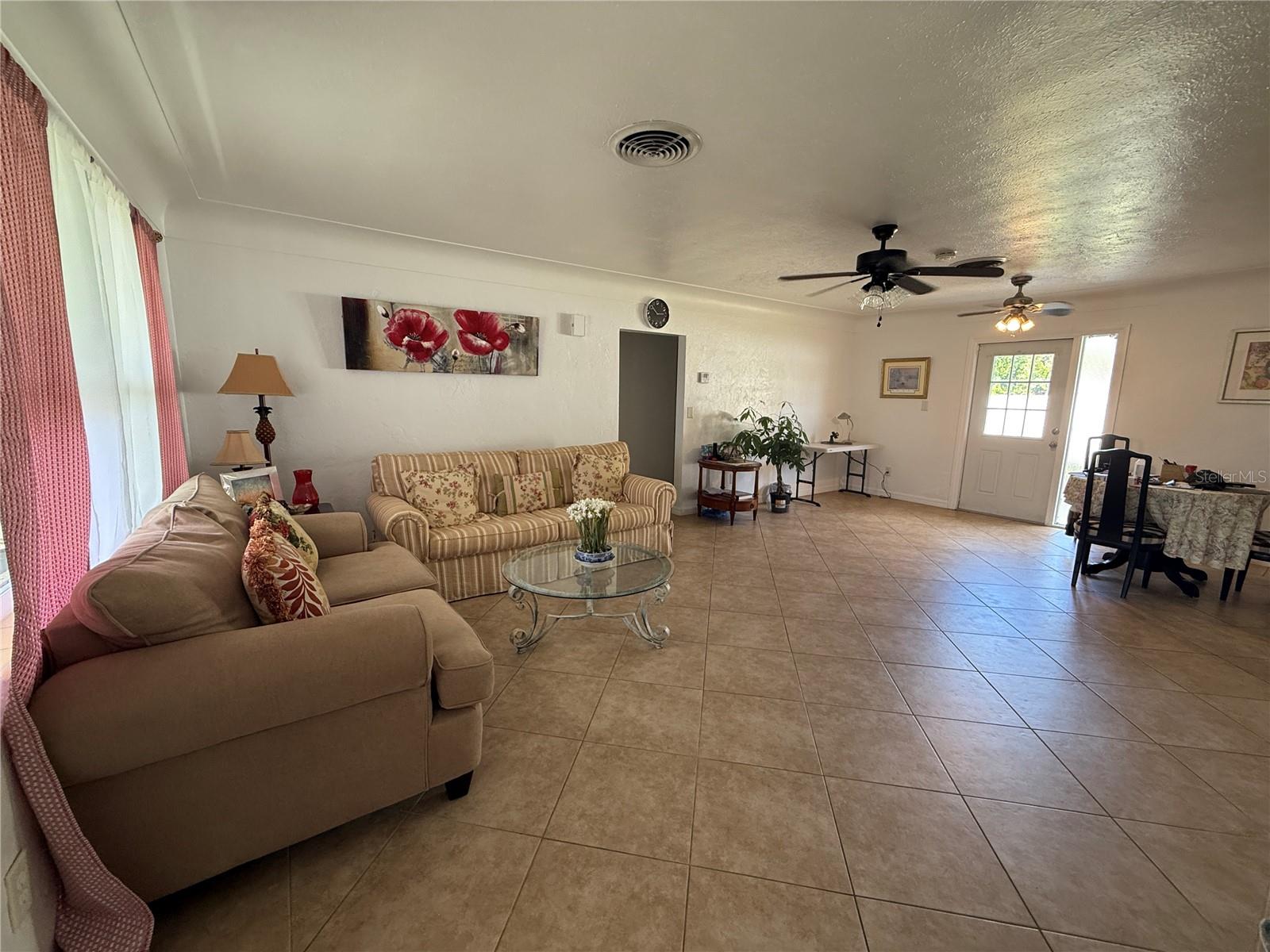 SOUTH GATE - Residential Lease