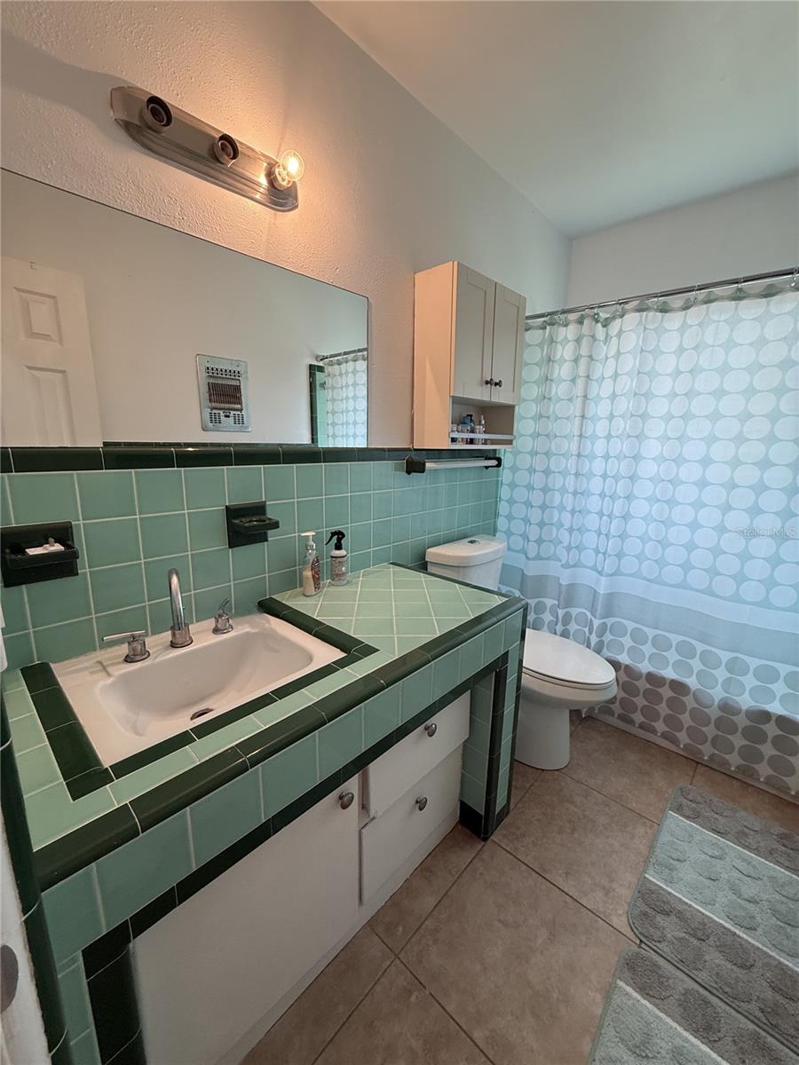 SOUTH GATE - Residential Lease