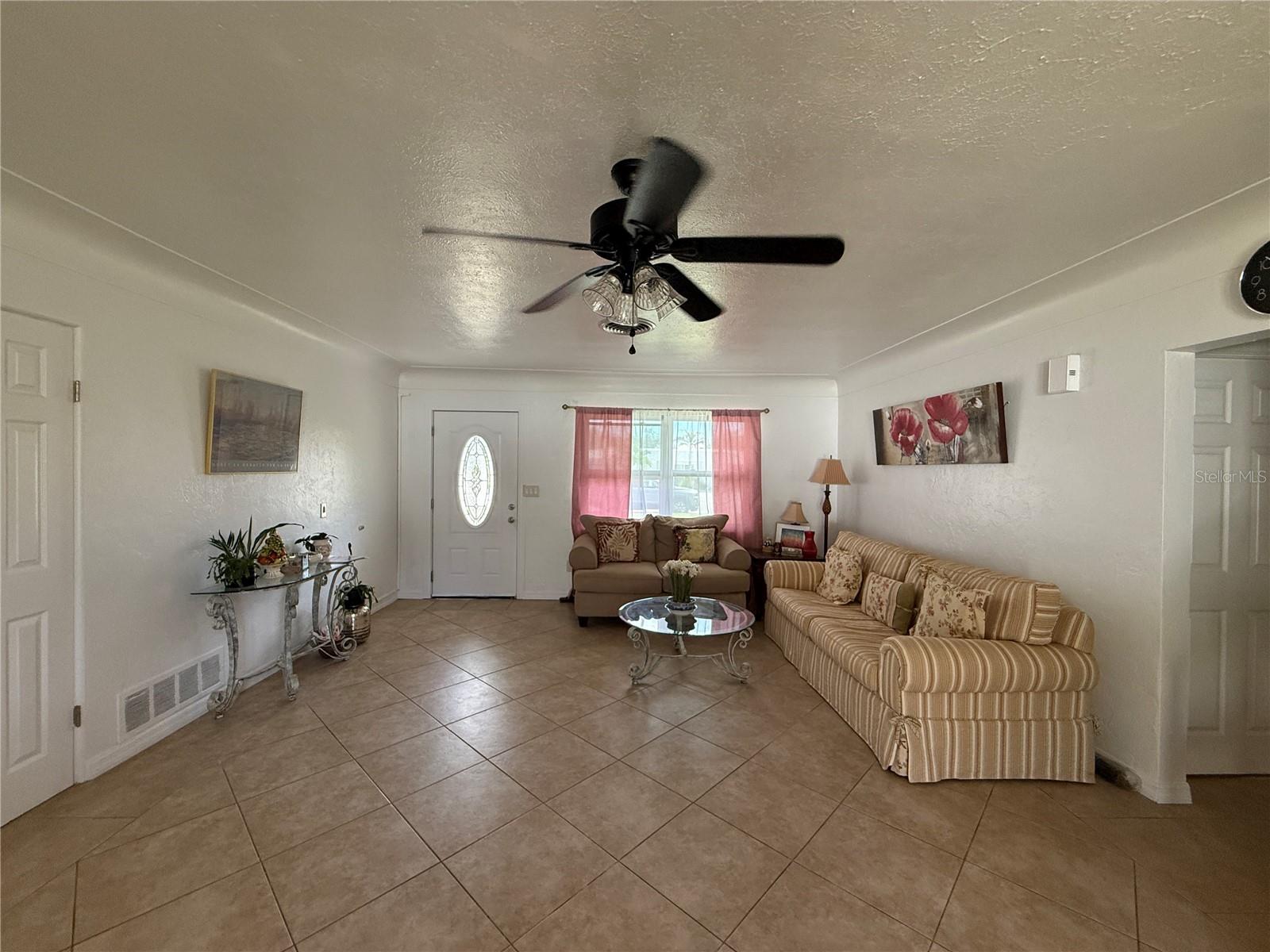 SOUTH GATE - Residential Lease