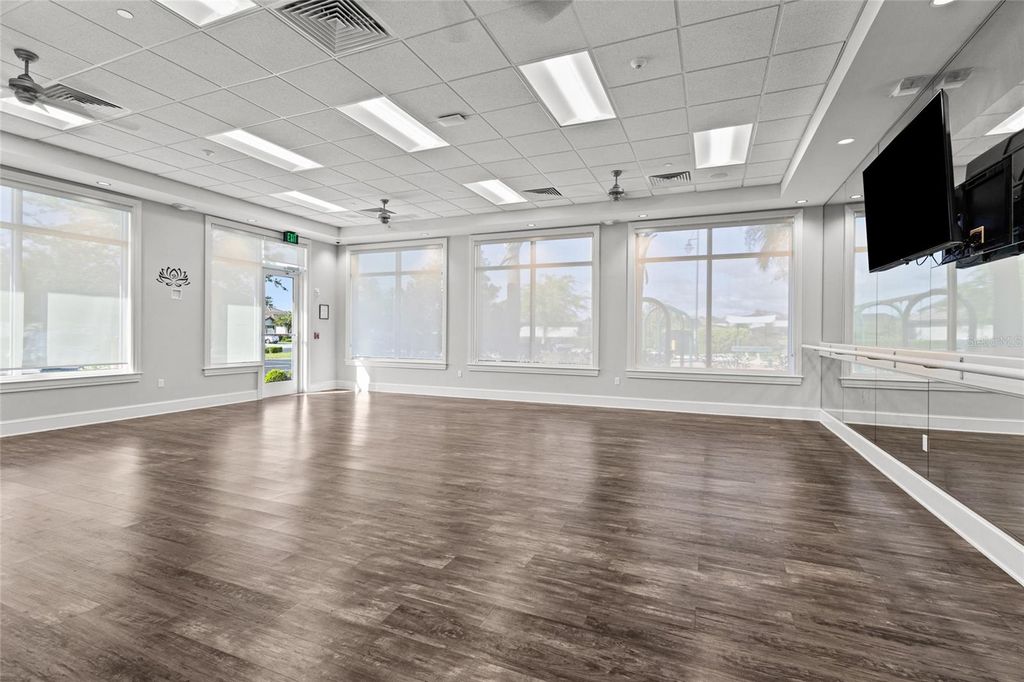 Photo of 6542 Clairborne Lane, Bradenton, FL 34211 (MLS # A4689689)