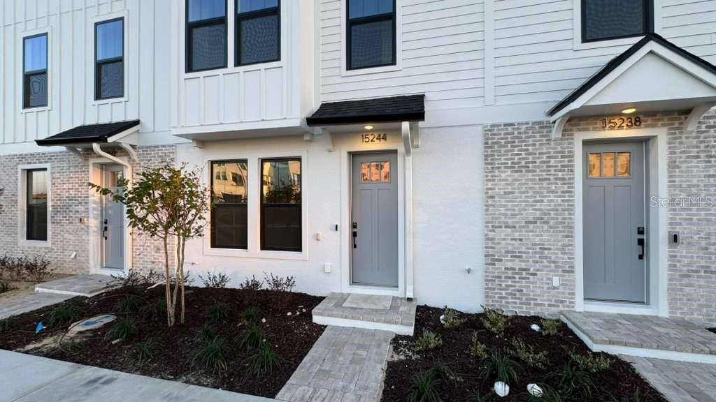 PARKVIEW AT HAMLIN - Residential Lease