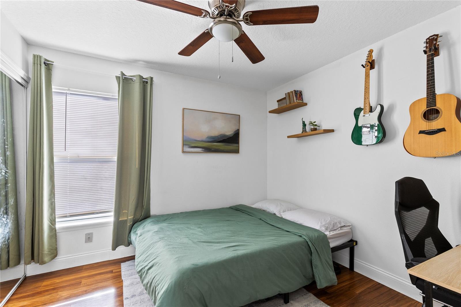 SEASONS THE - Residential