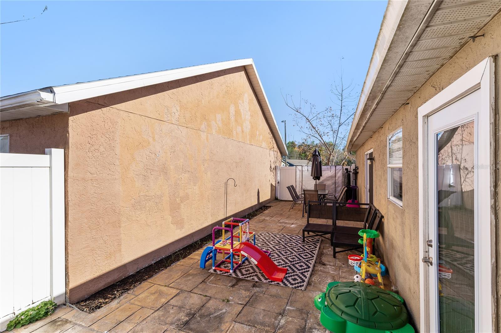 SEASONS THE - Residential