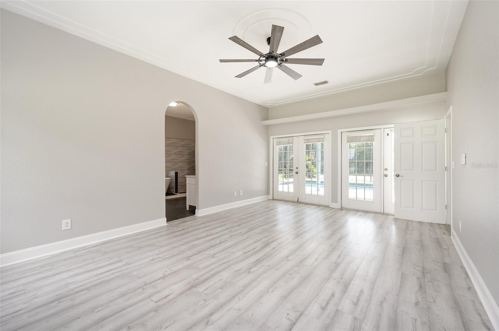 ACREAGE - Residential