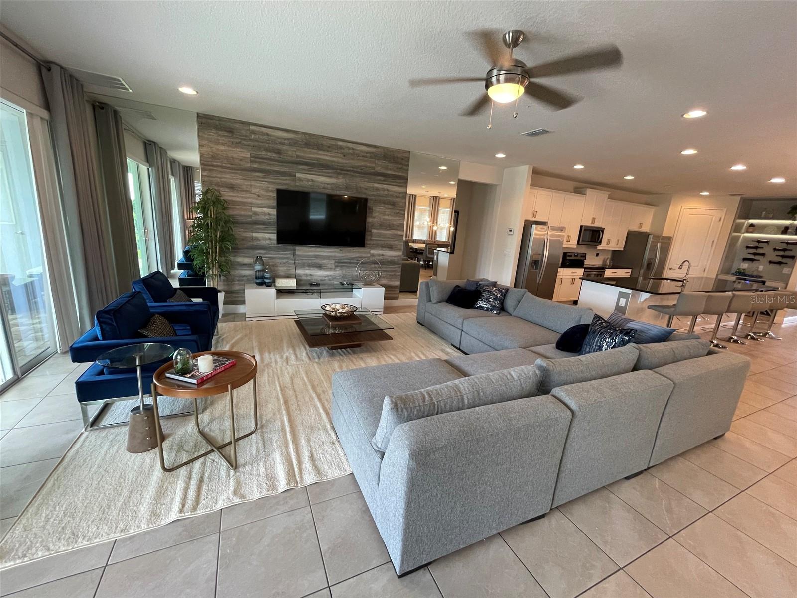 7696 FAIRFAX DRIVE