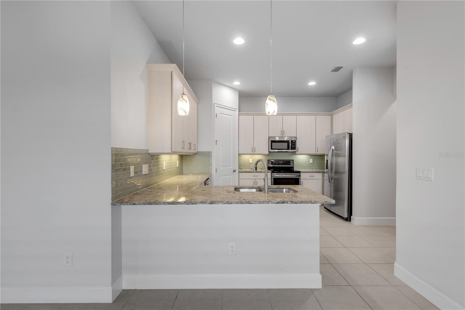 PLANTATION BAY SEC 2A-F UN 7 - Residential